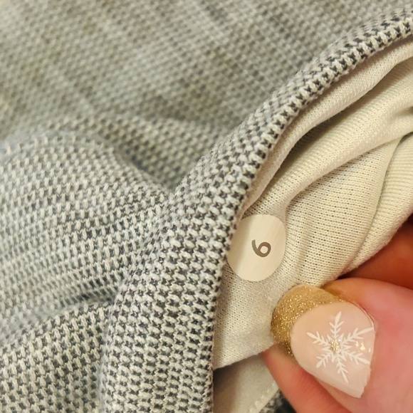 Lululemon Light Grey Sweater Heathered Leggings SZ 6 - Picture 4 of 7